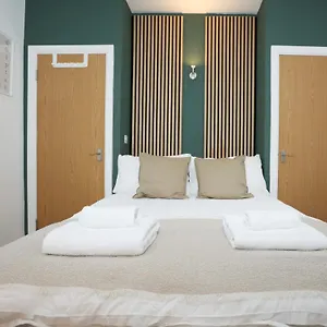 Apartment Cathedral By N And N Stays, Very Close To Principality Stadium, Cardiff